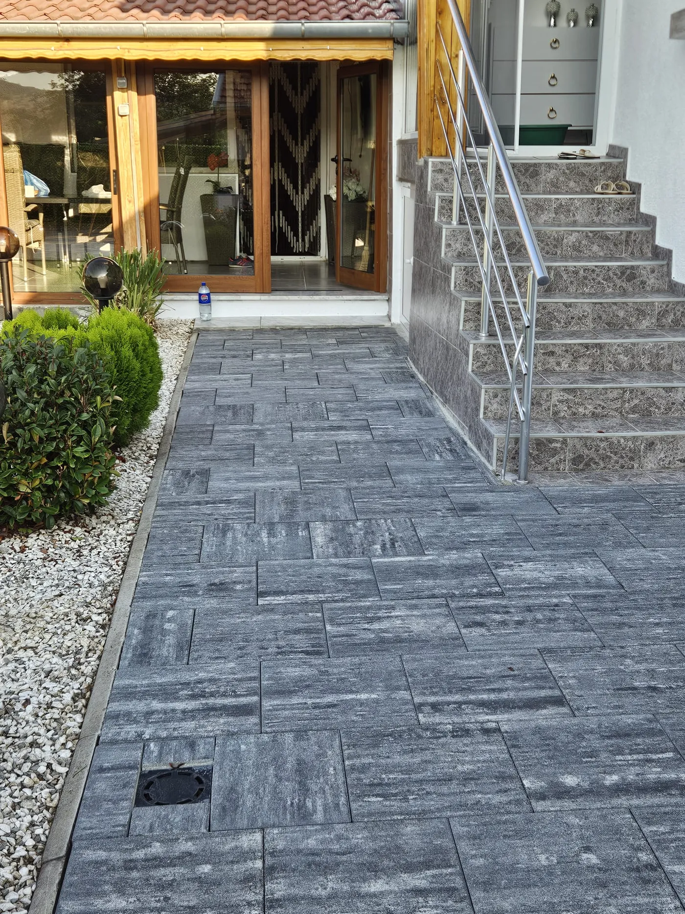 GRANIT-PFLASTERUNG & MODERNE HOFEINFAHRT - PFLASTERARBEITEN & NATURSTEIN